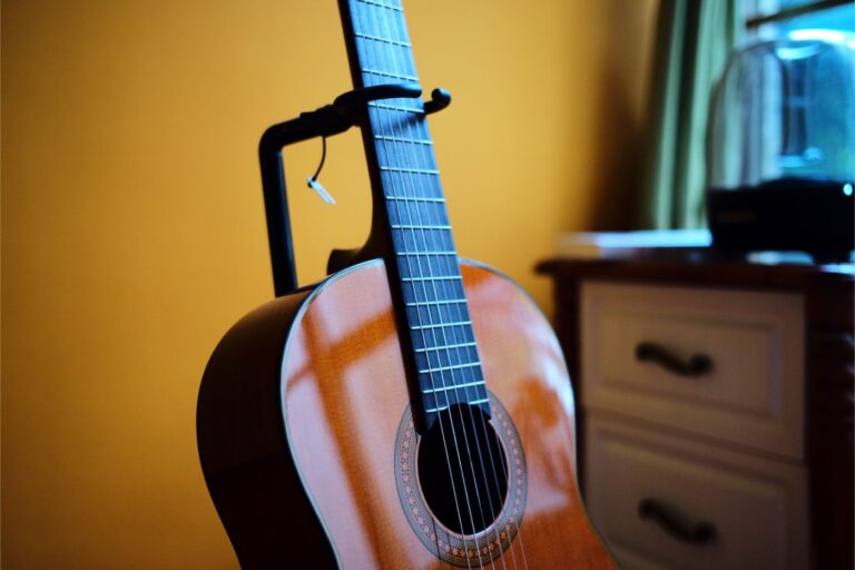 guitar6 4 768x512